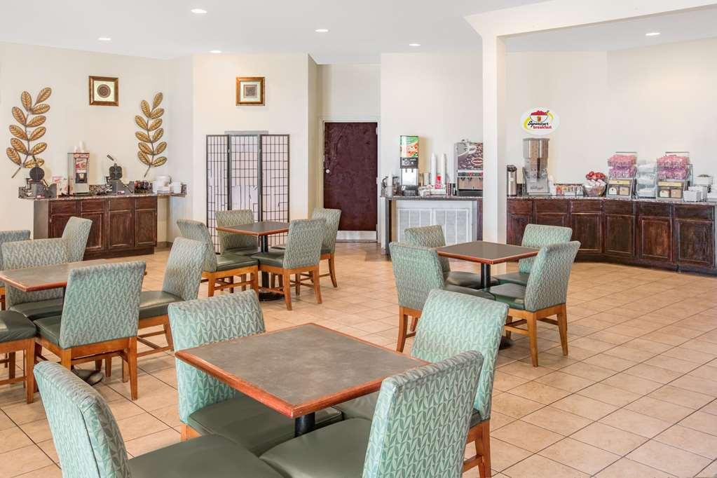Biloxi Beach Hotel Interior foto