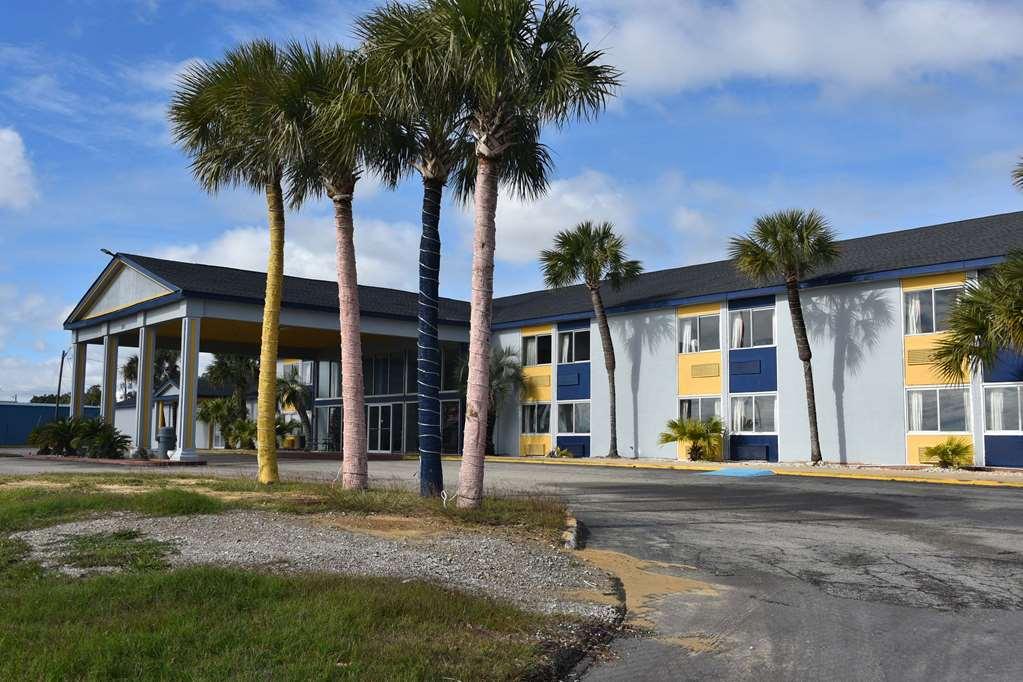 Biloxi Beach Hotel Exterior foto