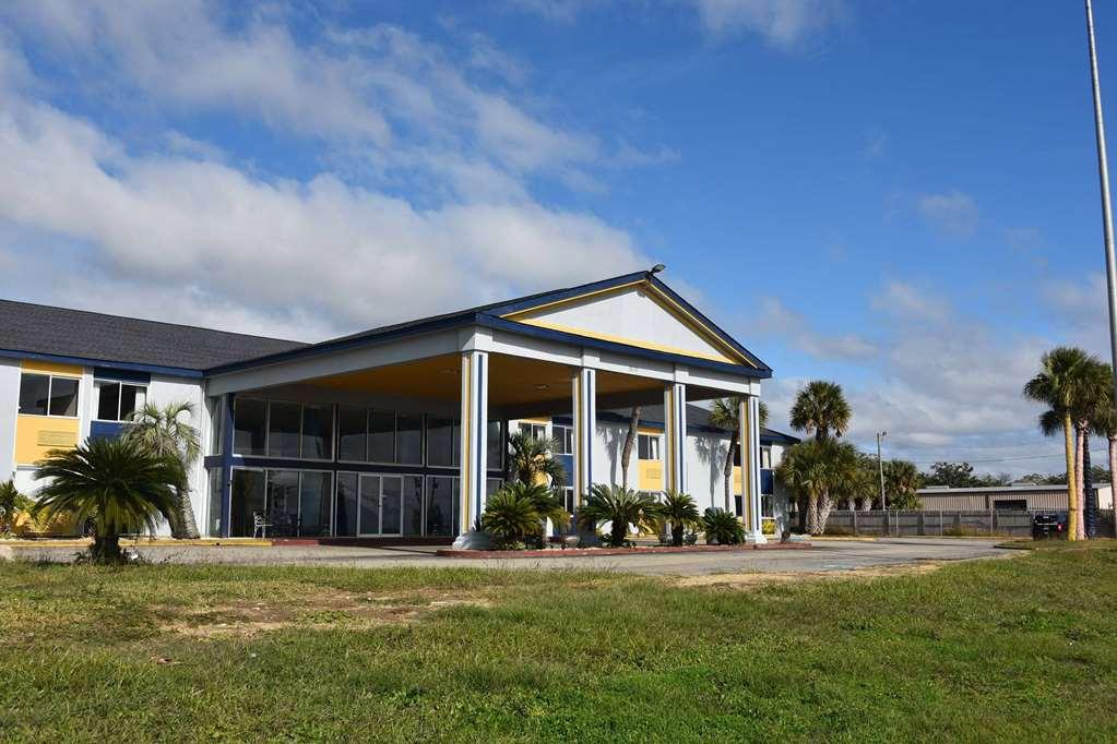 Biloxi Beach Hotel Exterior foto
