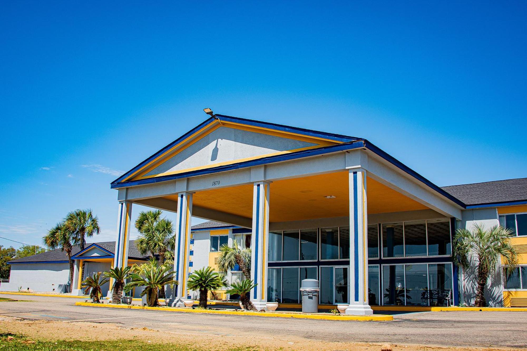 Biloxi Beach Hotel Exterior foto