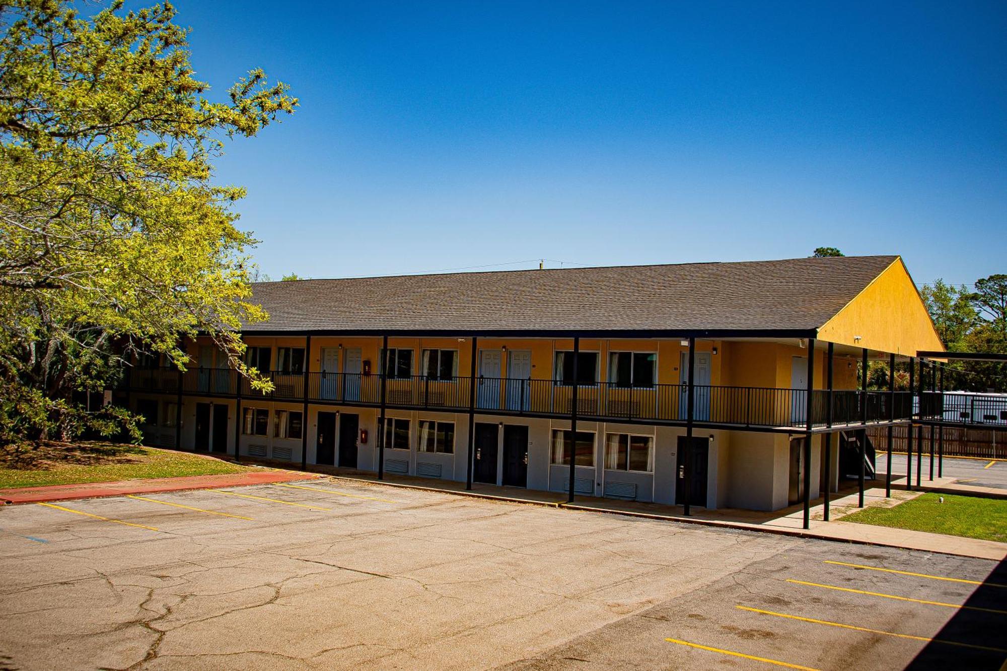 Biloxi Beach Hotel Exterior foto