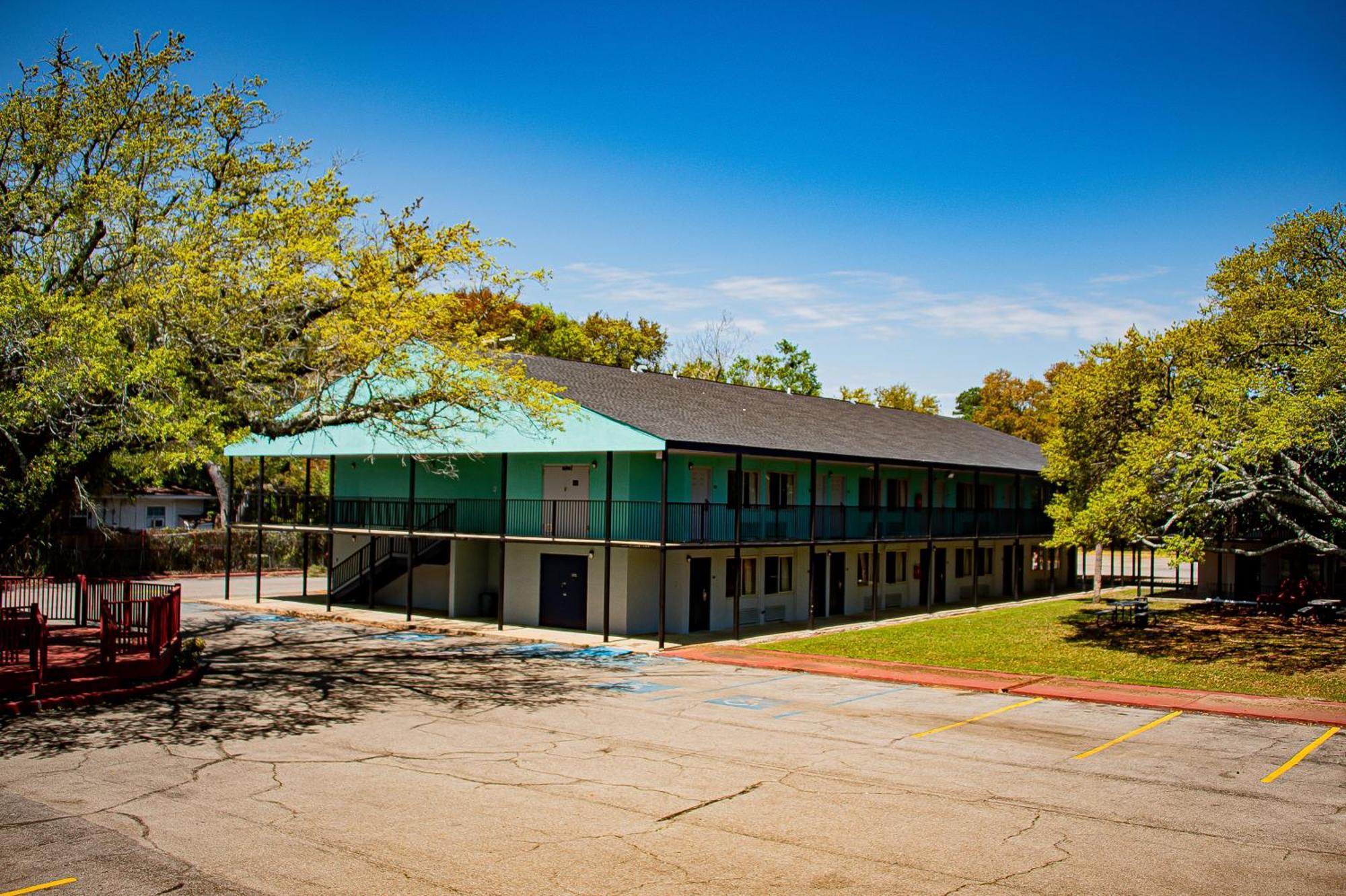 Biloxi Beach Hotel Exterior foto